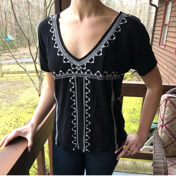 BUNDLE! Old Navy Tops - Picture 3 of 4